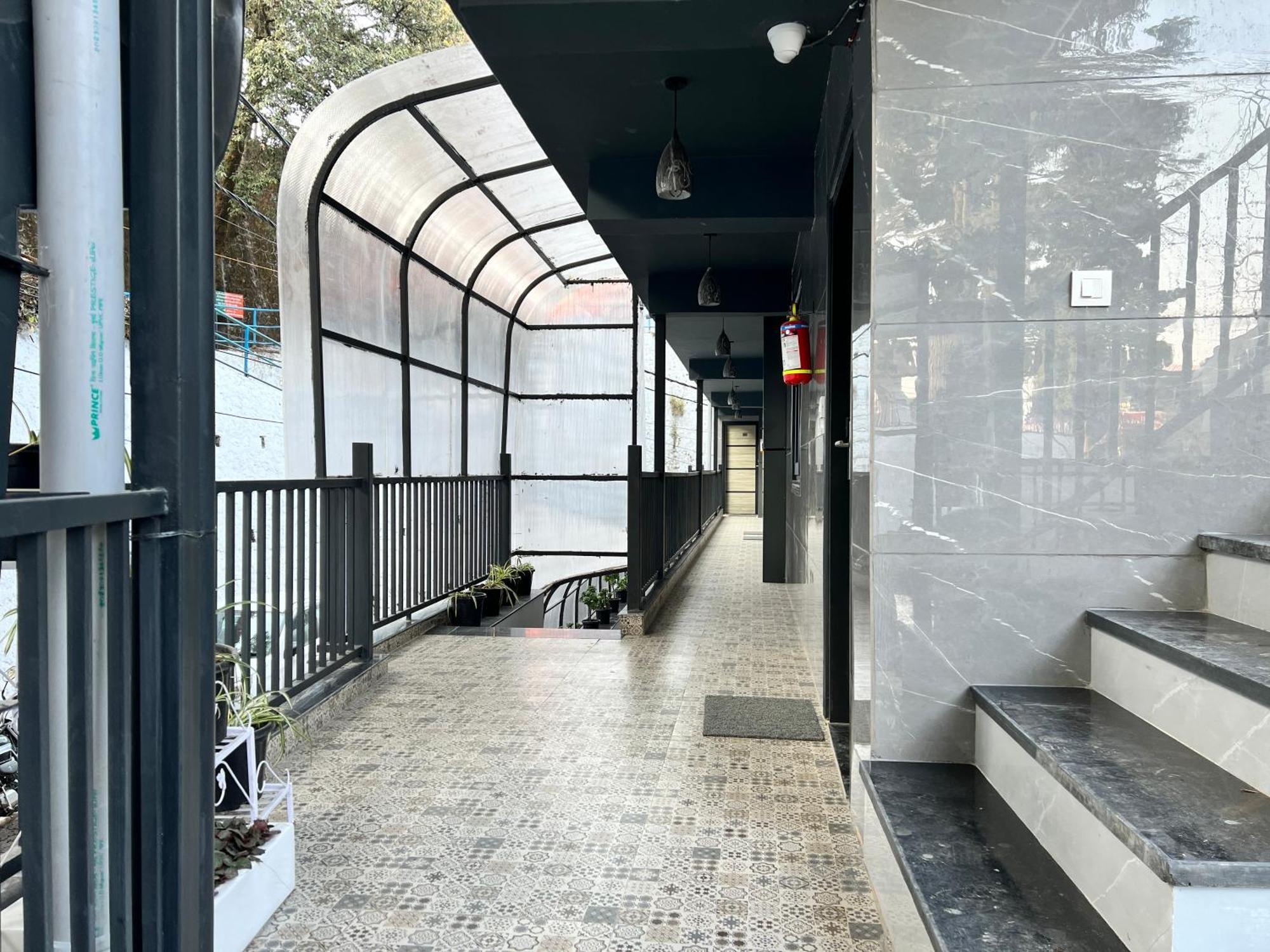 Hotel Pride Inn - 800 Mts From Mall Road Mussoorie Bagian luar foto